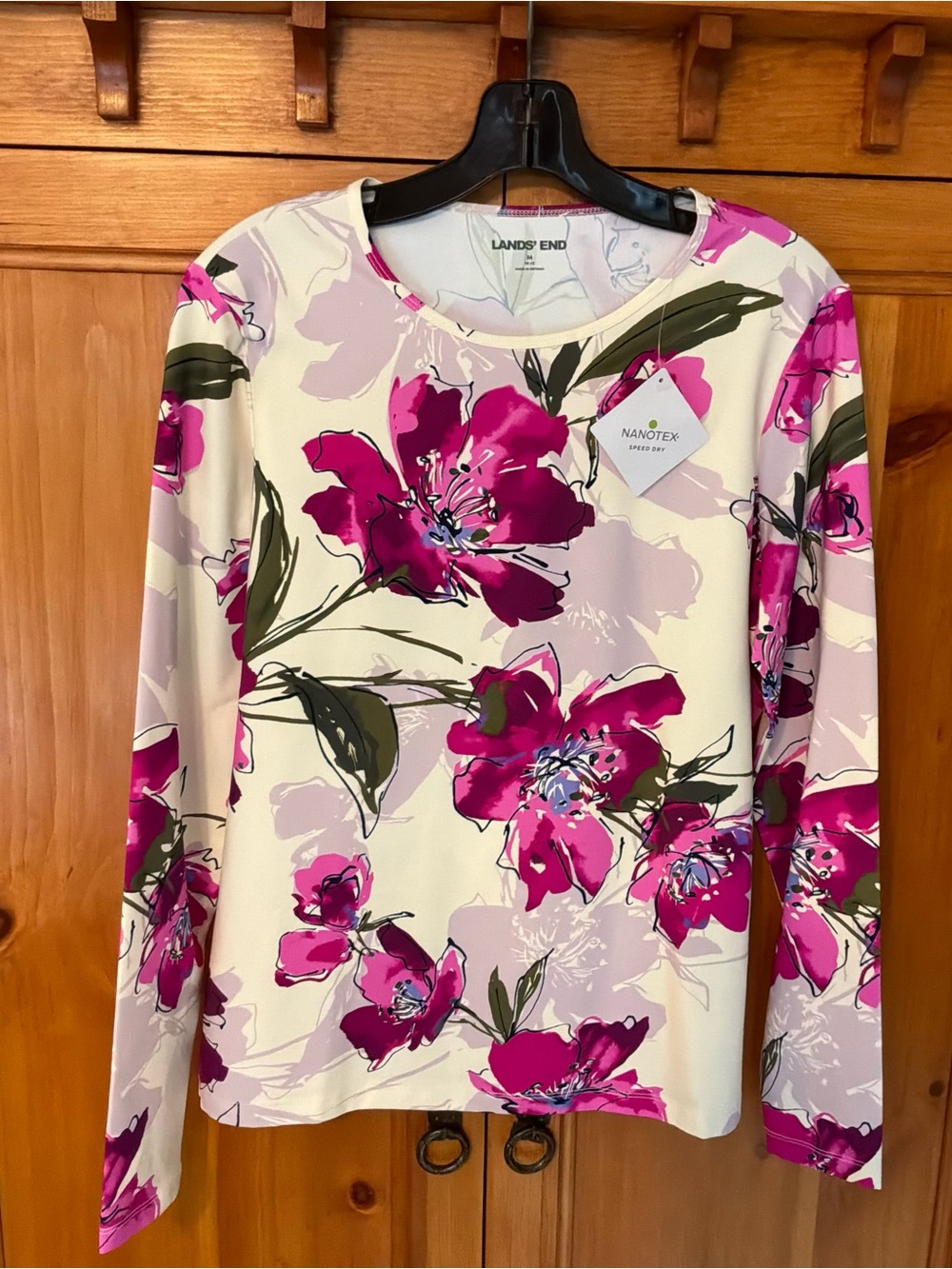 NWT LANDS END MEDIUM FLORAL SPEED DRY T-SHIRT COVER-UP